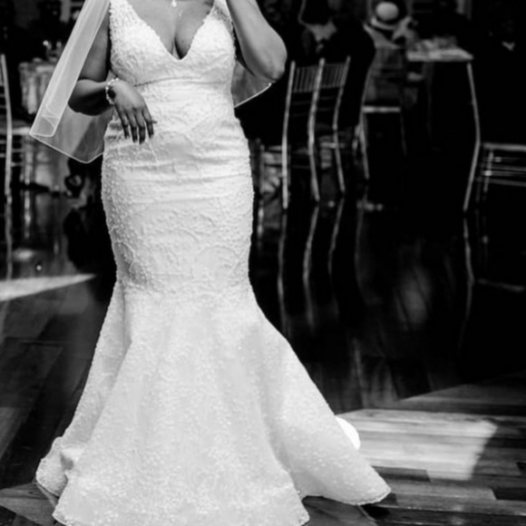 Tony Ward Nina Wedding Dress - Picture 5 of 16